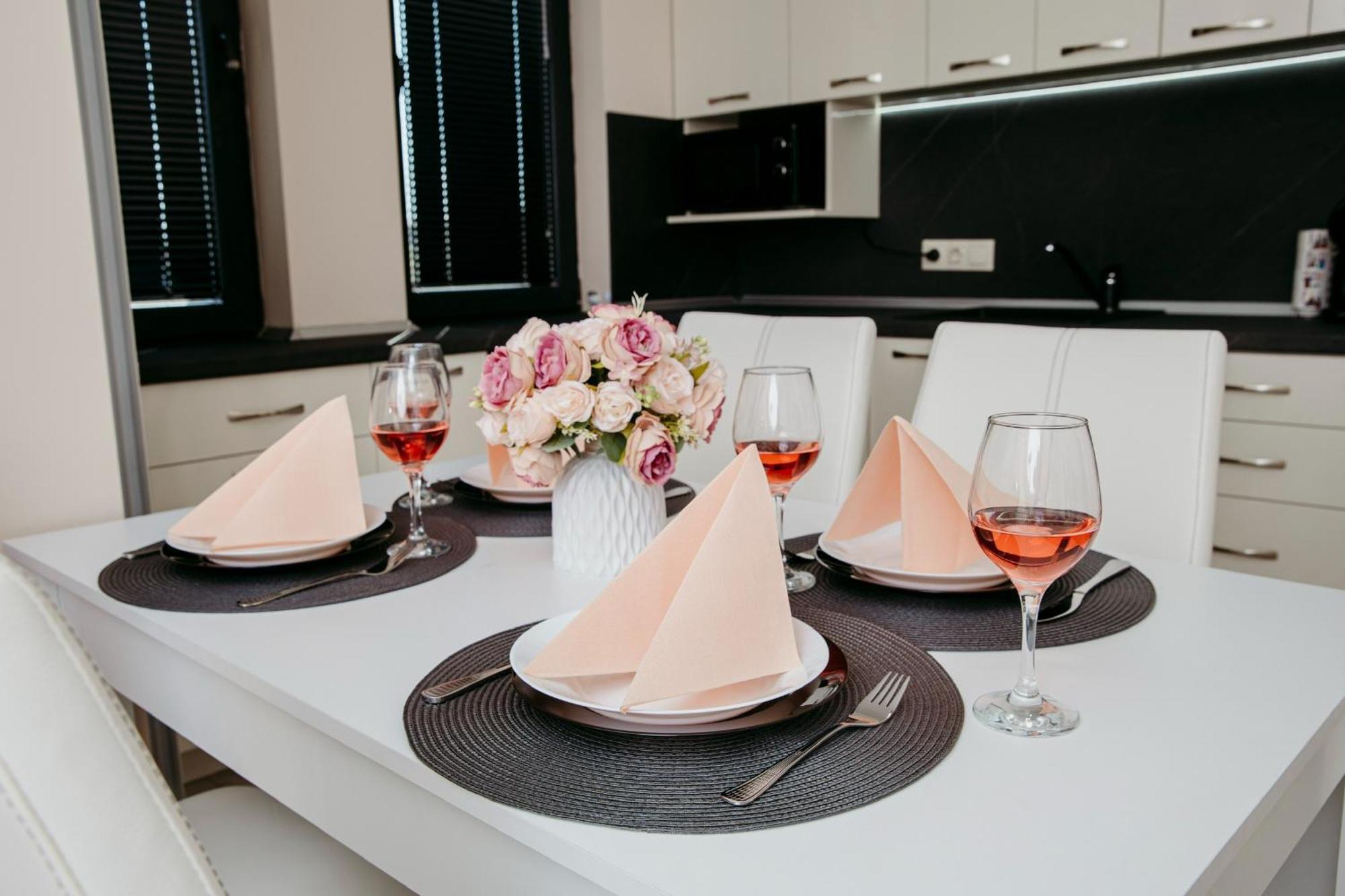 Rose Valley Apartment Kazanluk Bagian luar foto
